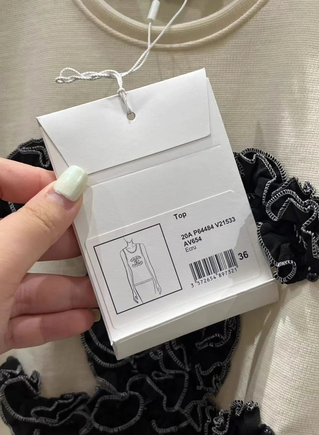 Chanel Jennie's white with black cclogo, - Image 3