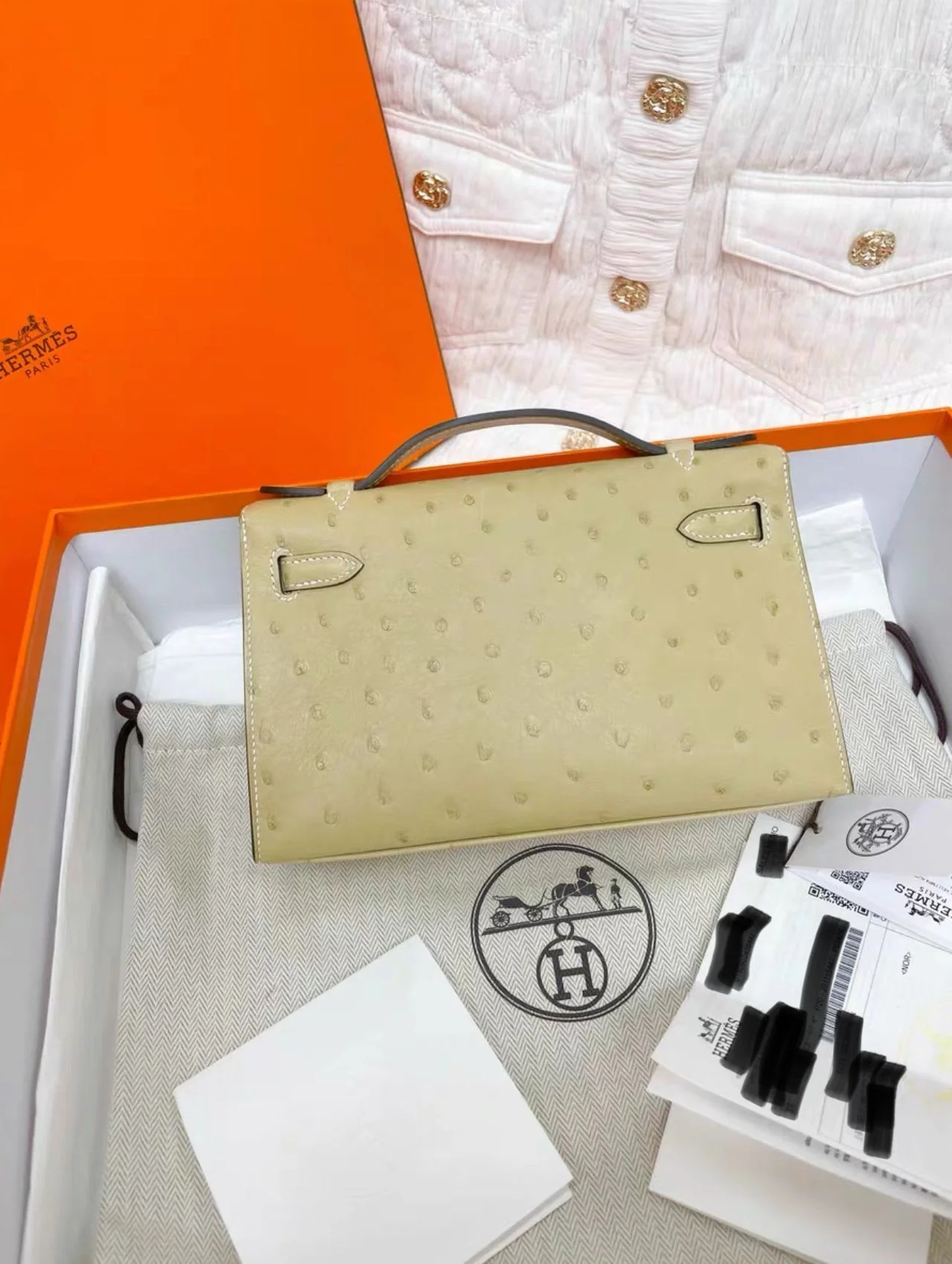 Hermes kelly Pochette ostrich leather gold hardware - Image 4