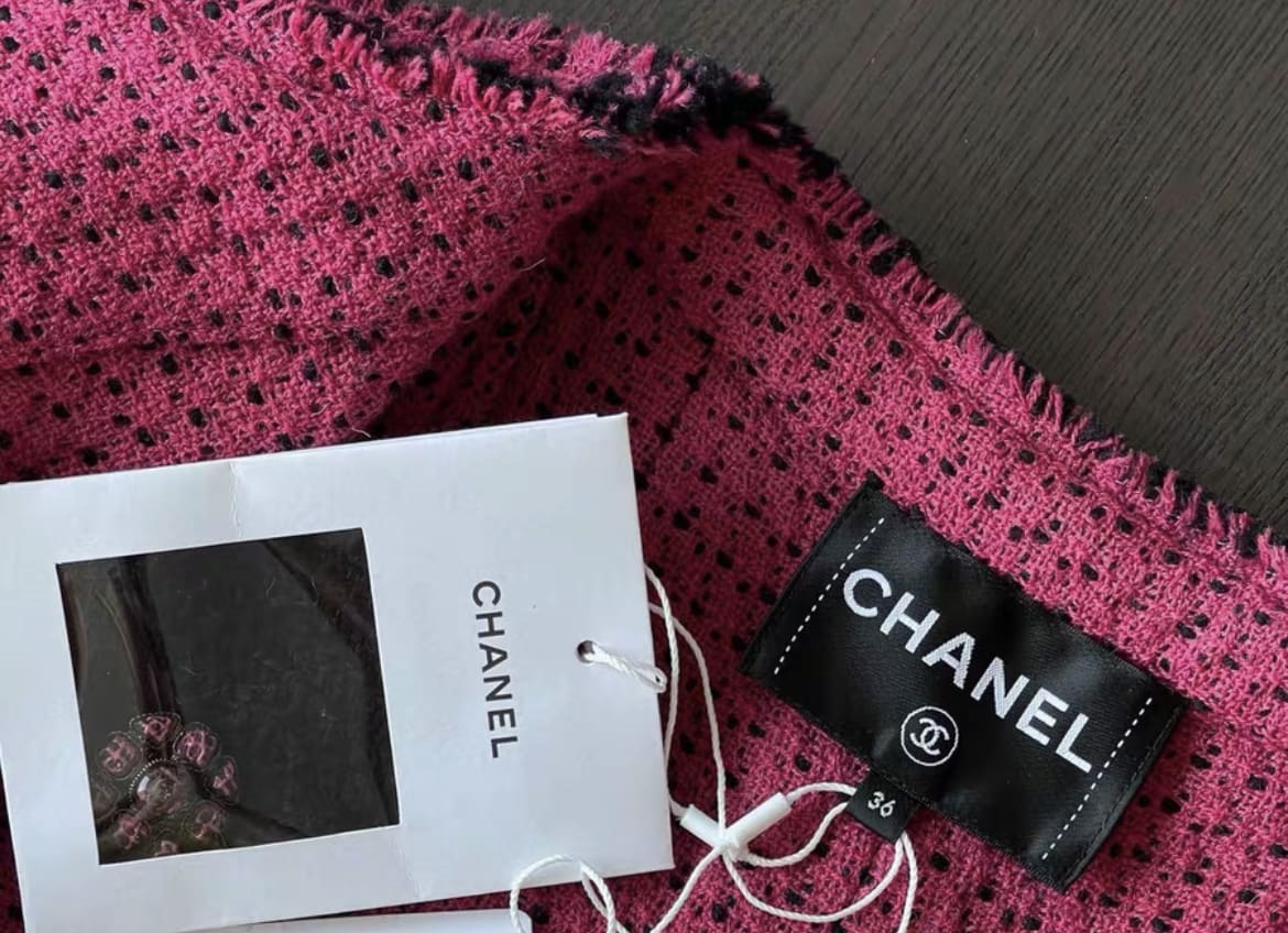 Chanel 2022 AW black and pink cashmere four-pocket jacket - Image 5