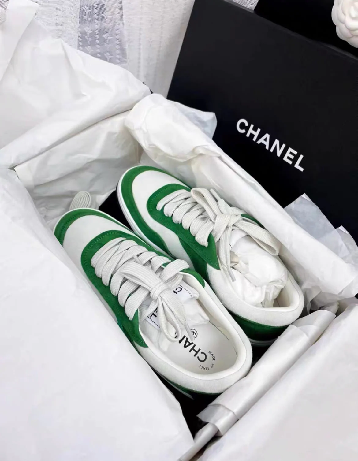 Chanel 23P 38 size green suede sneakers - Image 3