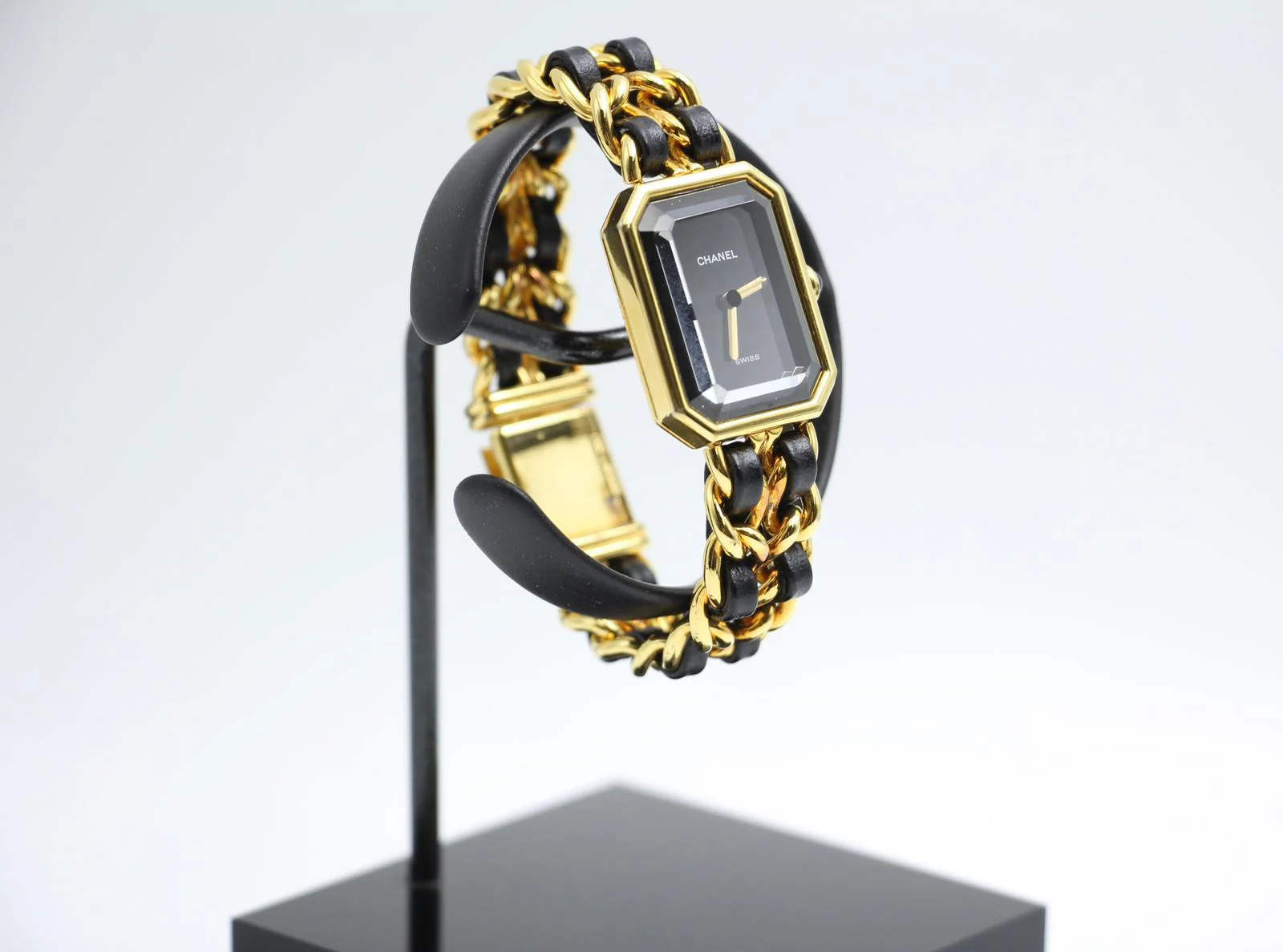 Chanel Vintage 87 Premiere Black Sugar Cube Leather Chain Watch S - Image 4